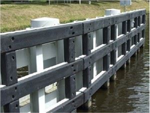 Guardabarros verticales de plástico HDPE